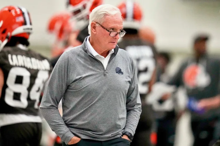 Browns owner: I’ll take over 5 1/2-win projection